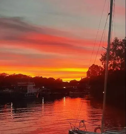 River House * Mesongí