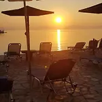 River House Μεσογγή